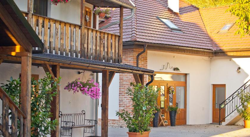 Farma Zelena Ruza