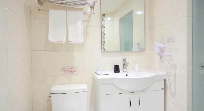 รูปของห้องมาตรฐาน - ไม่มีหน้าต่าง (Standard Room - No Window) 2
