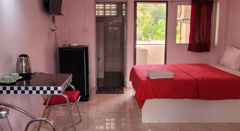 ロッブリー ลพบุรีทาวน์ Lopburi Town 3つ星 ホテル プール