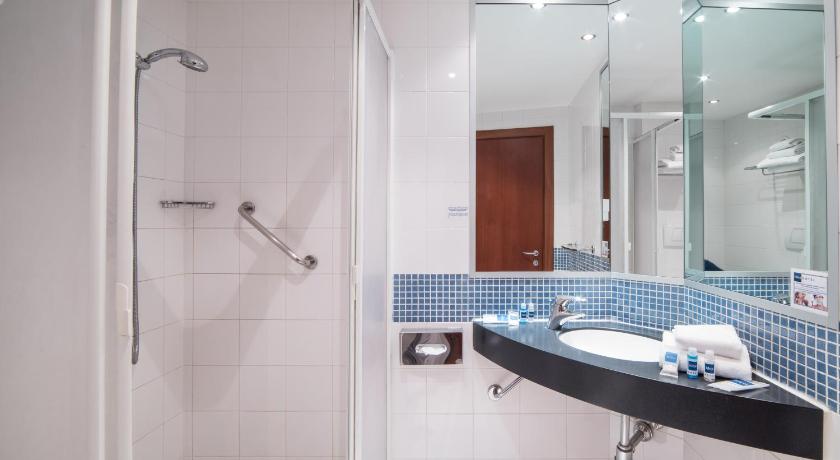 Image of Standard Twin Room 2
