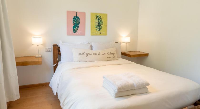 Image of Apartment with Garden View 7