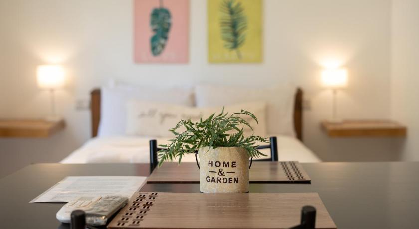 Image of Apartment with Garden View 12