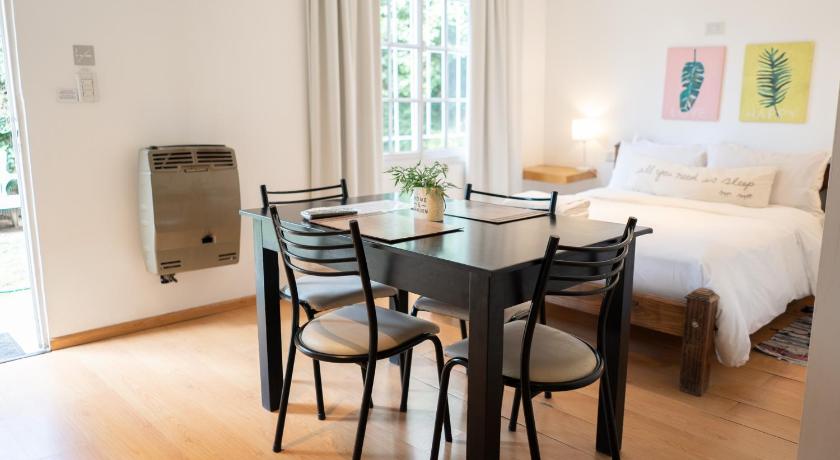 Image of Apartment with Garden View 4