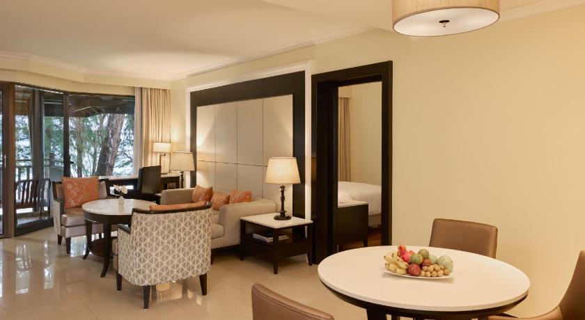 Image of Landmark Suite Twin 8