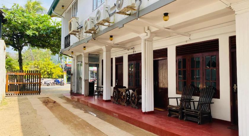 Amadio Beach Resort - image 9