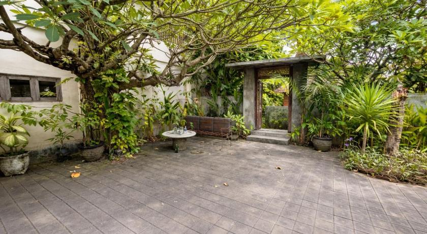 Palm 57 Guest House Legian - image 8