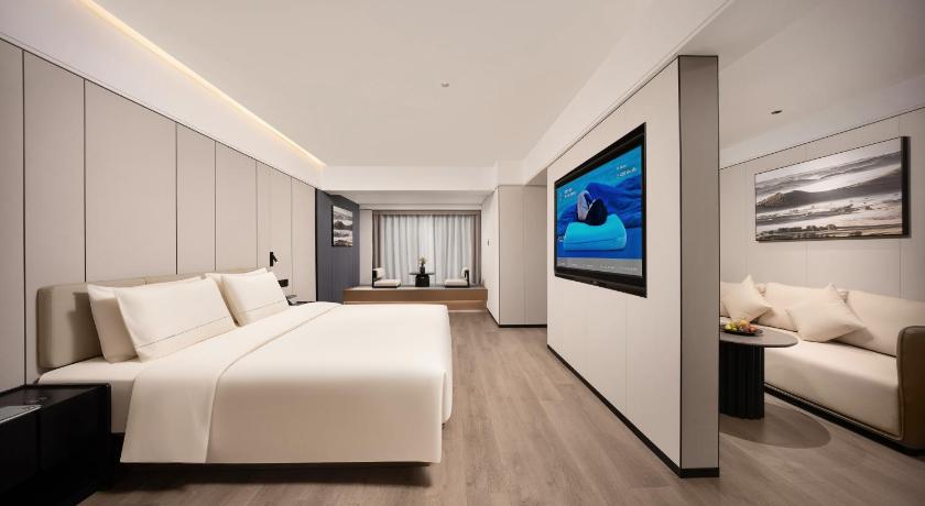 Guilin Atour Hotel, Yingtai Building, Guilin Railway Station Hotel suite