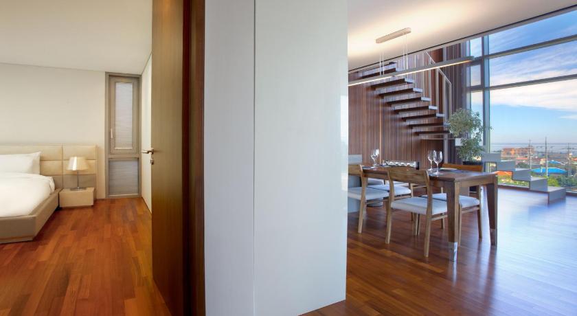 Image of Hill Suite 10