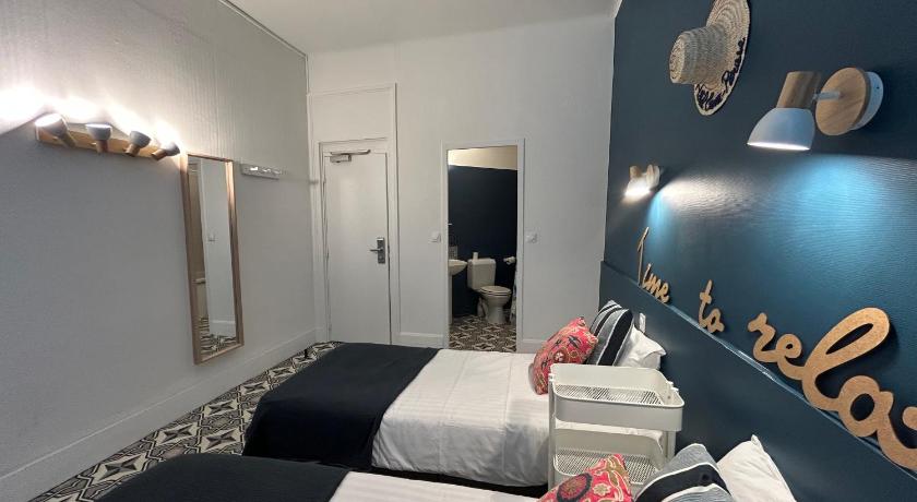 Image of Superior Twin Room 8