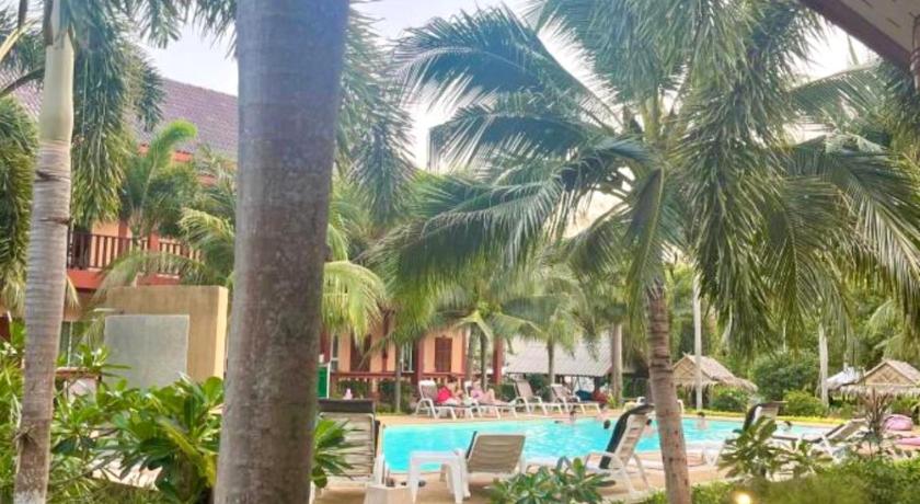 Image of Deluxe Pool View 14
