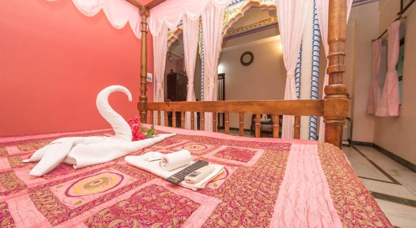 Image of Honeymoon Suite Room 9