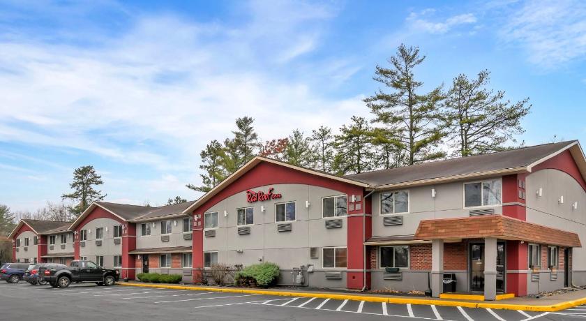 Super 8 by Wyndham Queensbury Glens Falls - image 3