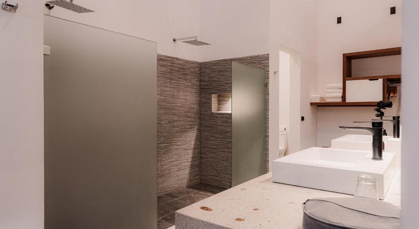 Image of Adults Only - Lifestyle Suite 1 King bed 6