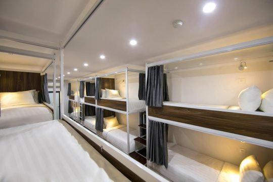 Hanoi Train Street Hostel – Hanoi, NY