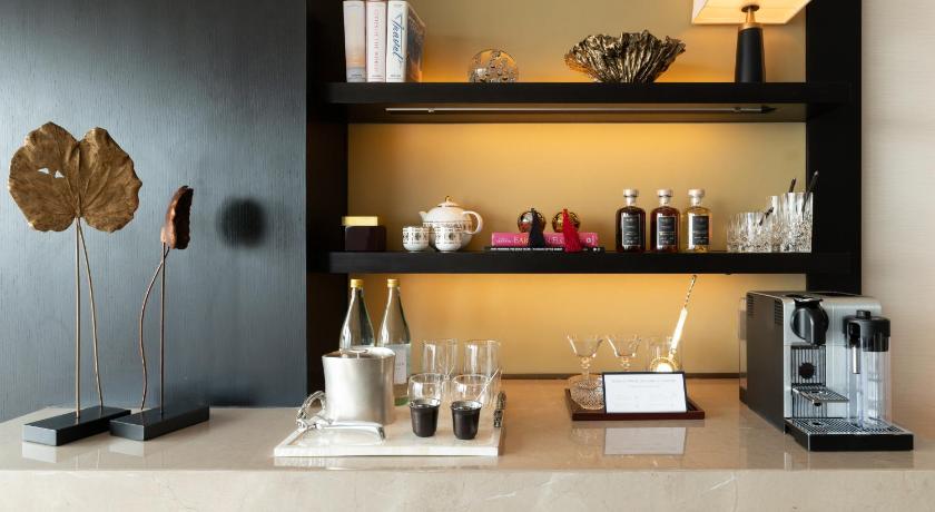 Image of Phnom Penh Suite Family 10