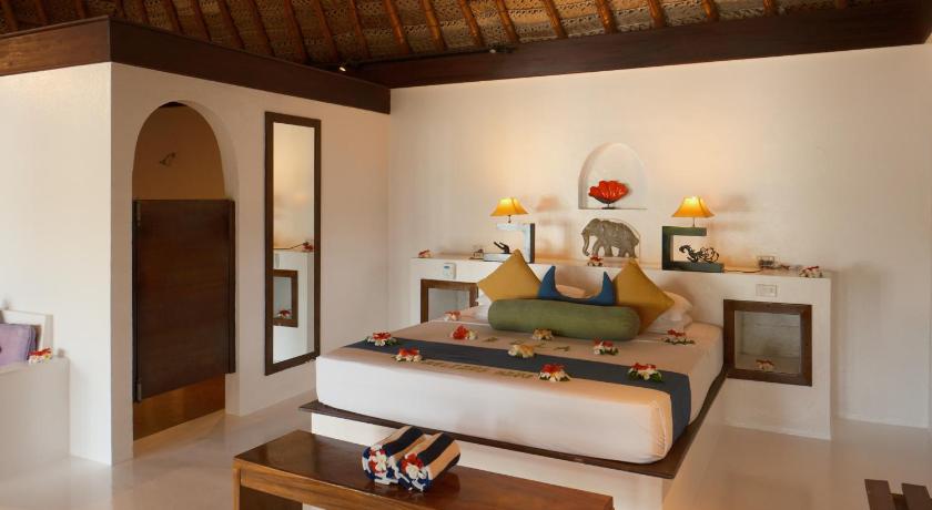 Image of Waterfront Bungalow 0