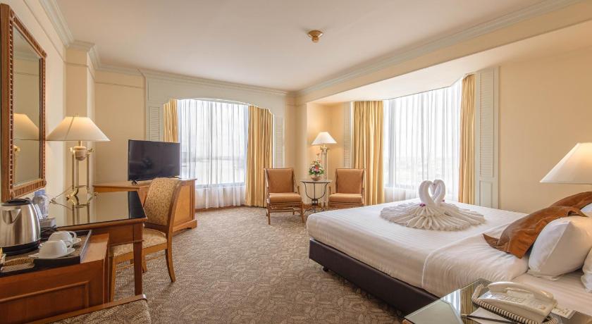 รูปของPremier King Room with River View - Corner Room 1