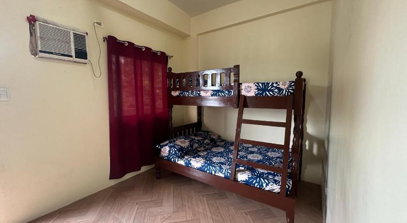 Image of Deluxe Family Room 2