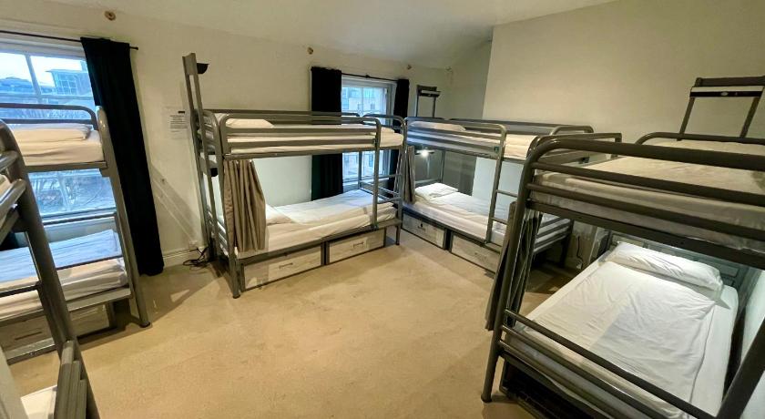 10 床混合宿舍房的 1 個床位 (Bed in 10-Bed Mixed Dormitory Room)的照片 4