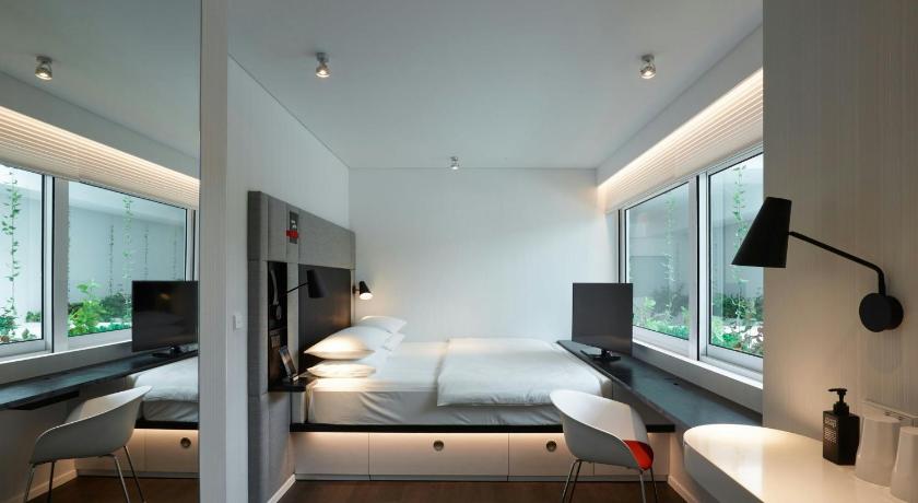 Image of Guest Room, Accessible Guest Room, 1 King 0