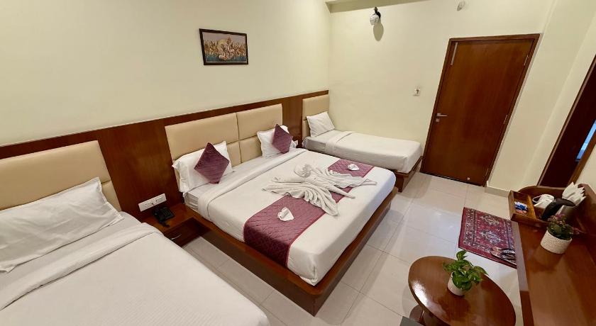 New Crown Plaza - image 12