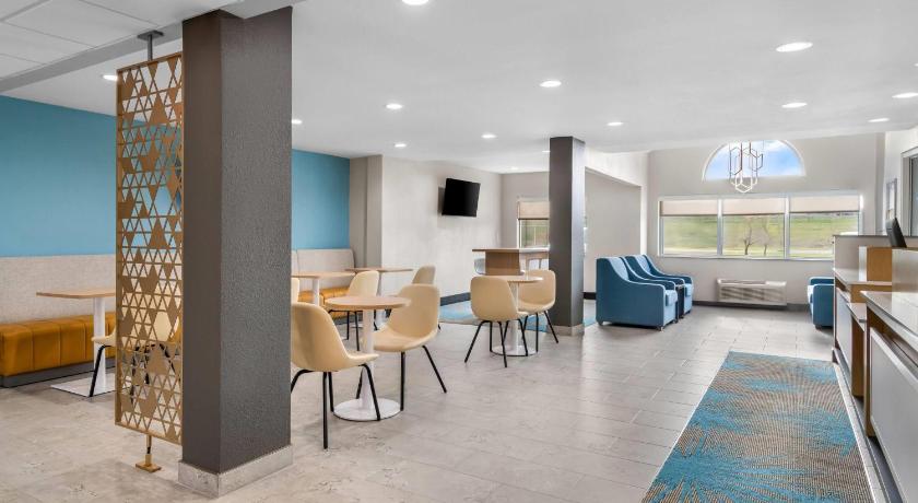 브랜던 (MS) Days Inn & Suites by Wyndham Brandon Amphitheater 2성급 숙소 레스토랑