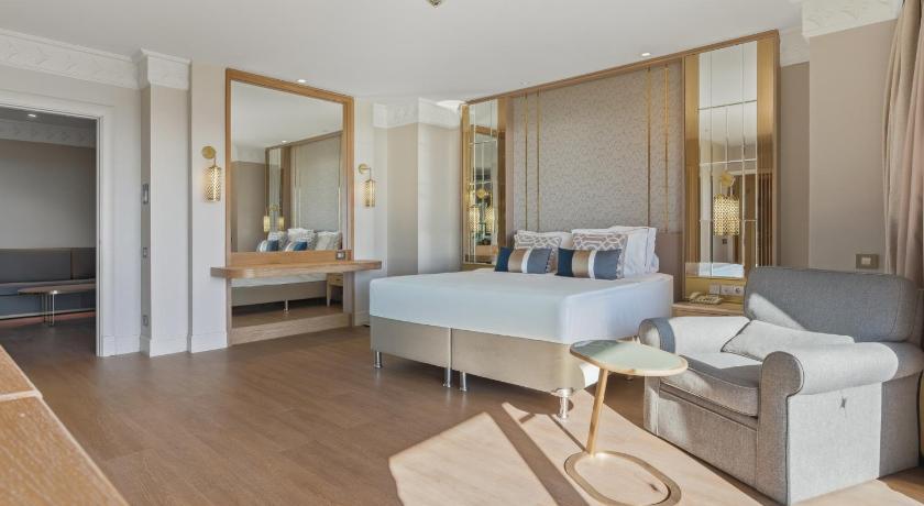 Bild av Svit Deluxe med havsutsikt (Deluxe Suite Sea View) 1
