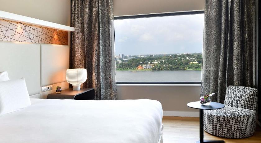 Image of Superior Twin Room with City View 1
