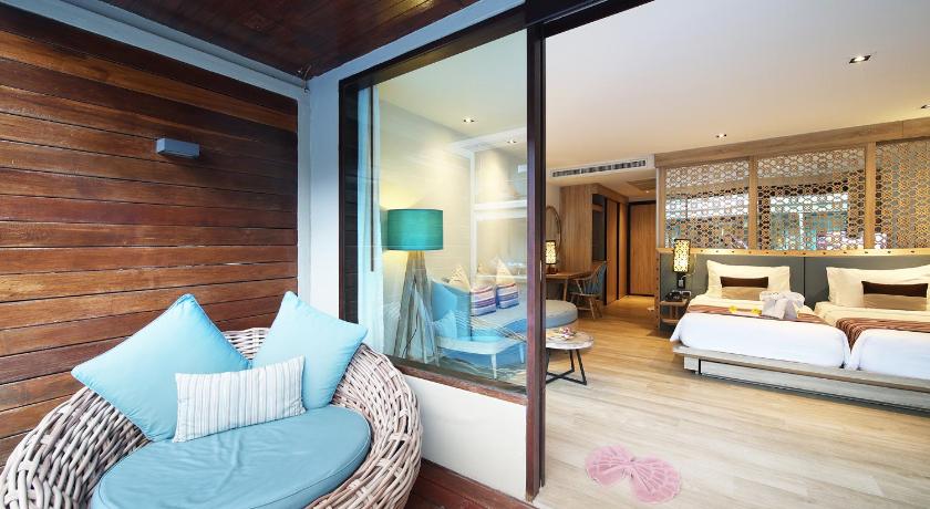 Image of Deluxe Pool Access Twin Bed 12