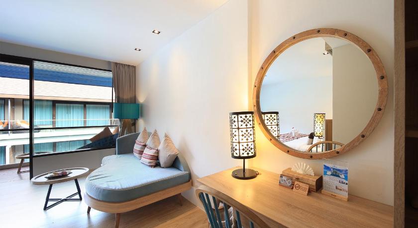 Image of Deluxe Pool View Twin Bed 15