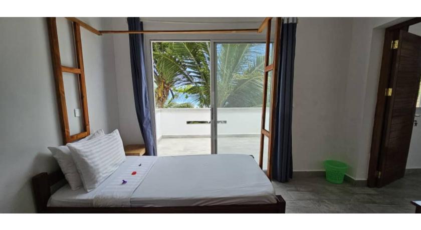 Sipano Beach Lodge - image 12