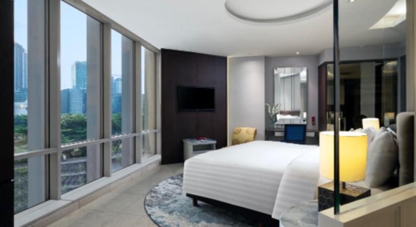 Image of One Bedroom Suite Pool View 1