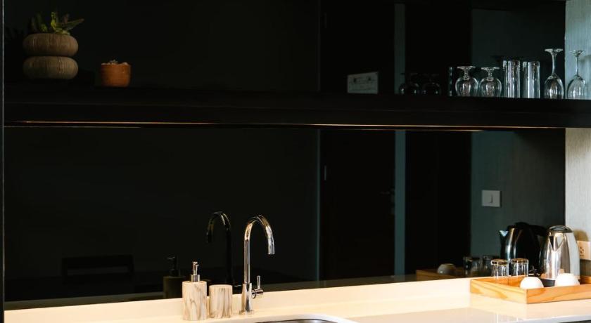 Image of 1 Bedroom Delight 16