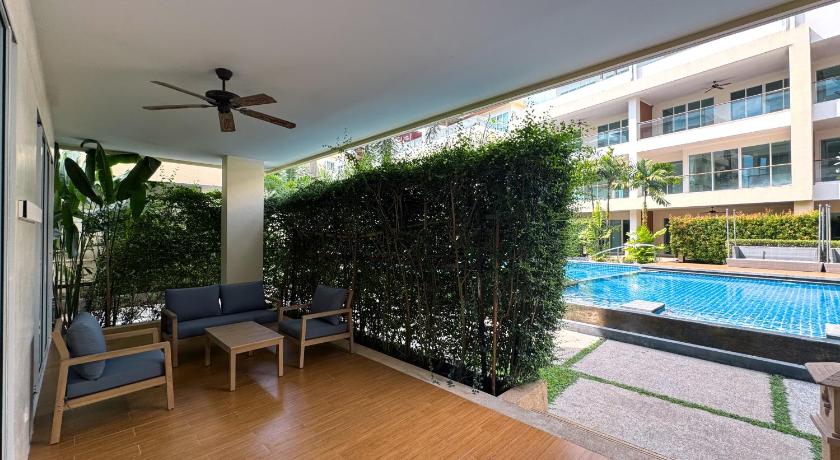 Image of Two-Bedroom Apartment with Pool View 6