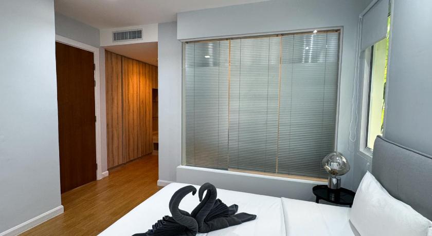 Image of Two-Bedroom Apartment with Pool View 15