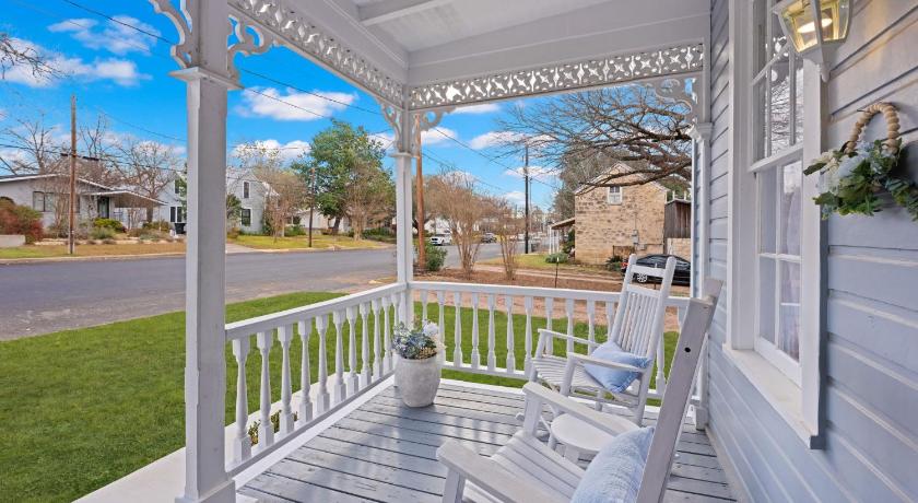 프레더릭스버그 (TX) Bella Rosa Off Main - Walking distance to Main St 4성급 숙소 레스토랑