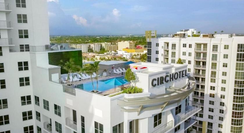 CIRC Hotel By Hosteeva