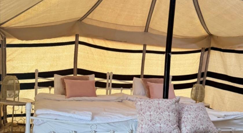 Image of Superior Deluxe Double or Twin Room 1