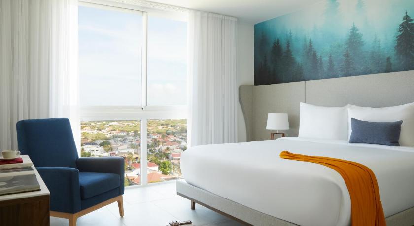 Image of Three-Bedroom Premium Suite with Island View 0