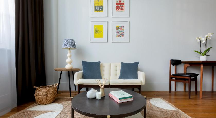 Image of 3 - Junior Suite 8