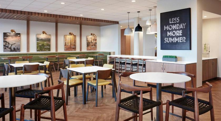 サバンナ Fairfield by Marriott Inn & Suites Savannah Pooler 宿泊施設 プール