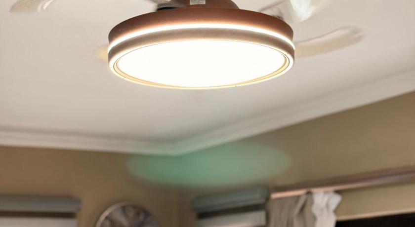 Giyani Dunamis Lodge 4-Star Single Room pool