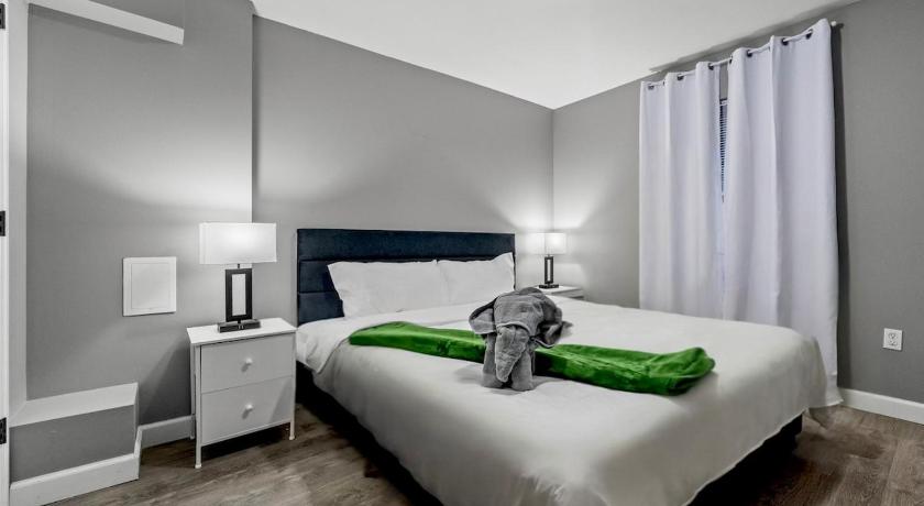 뉴어크 (NJ) Modern 2BR, King Suite and Free Parking, 30min to NYC 3성급 숙소 수영장