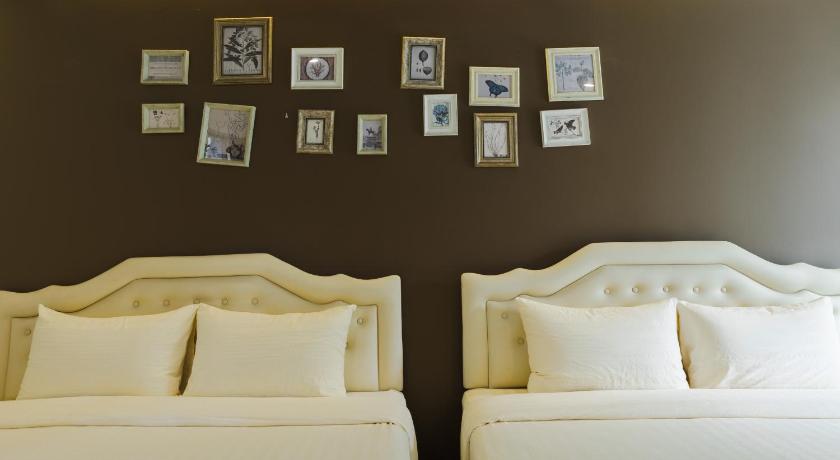 Image of Family Room 7