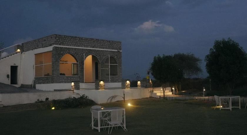 Jawai Skylark Resort