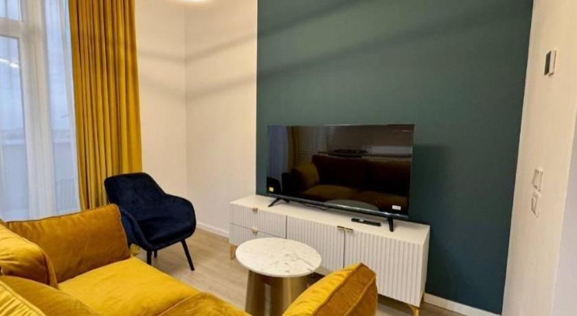 Sika Vogue Loft grand Apartment- self check-in