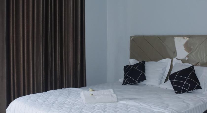 Image of Deluxe Double Room with Balcony 4