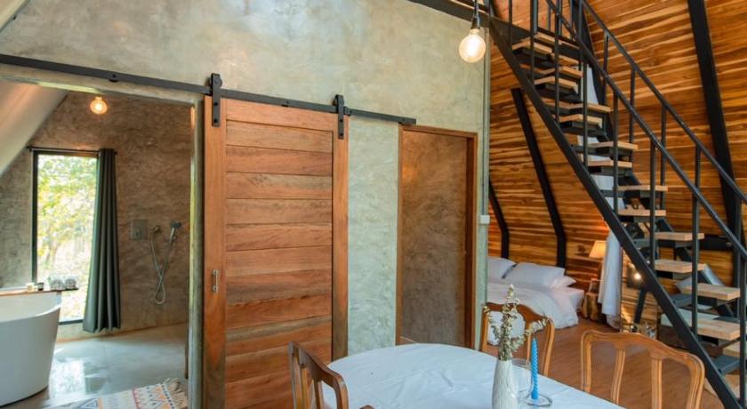 รูปของบ้านพัก 2 ห้องนอน (Two-Bedroom House) 9