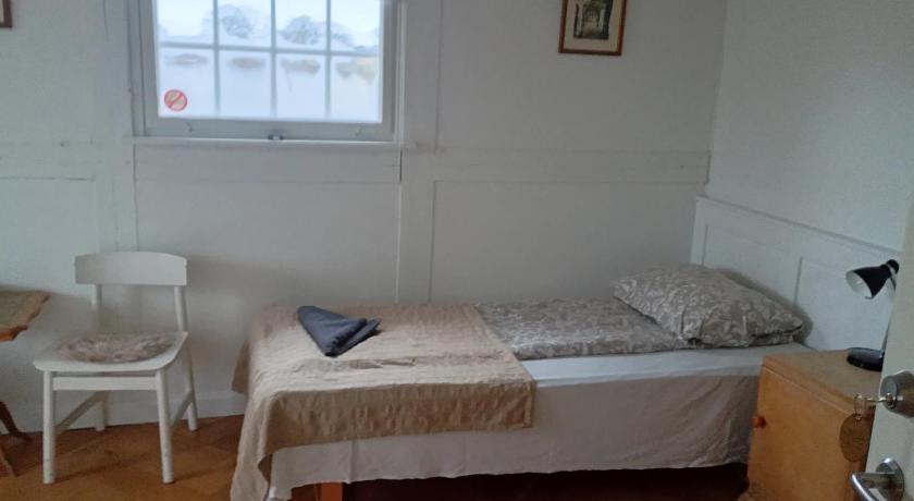 Image of Single Room with Private Bathroom 0