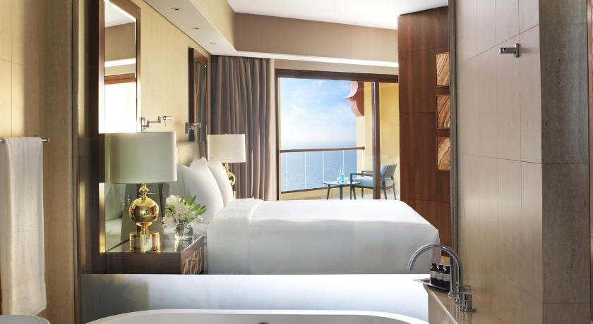 Image of Deluxe 2 Bedroom Suite 5